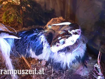 4. Maskenausstellung 2014 Bild 35