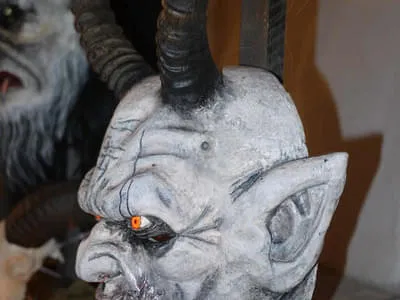 Maskenausstellung Greifenburg 2014 Bild 146